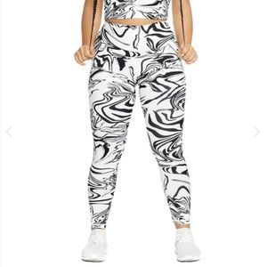 Marble scrunch-butt leggings by ILUS Label